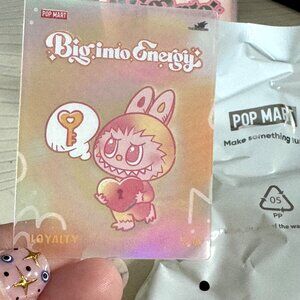 Pop Mart Big Into Energy – Labubu Phone Charm (LOYALTY) NIB
